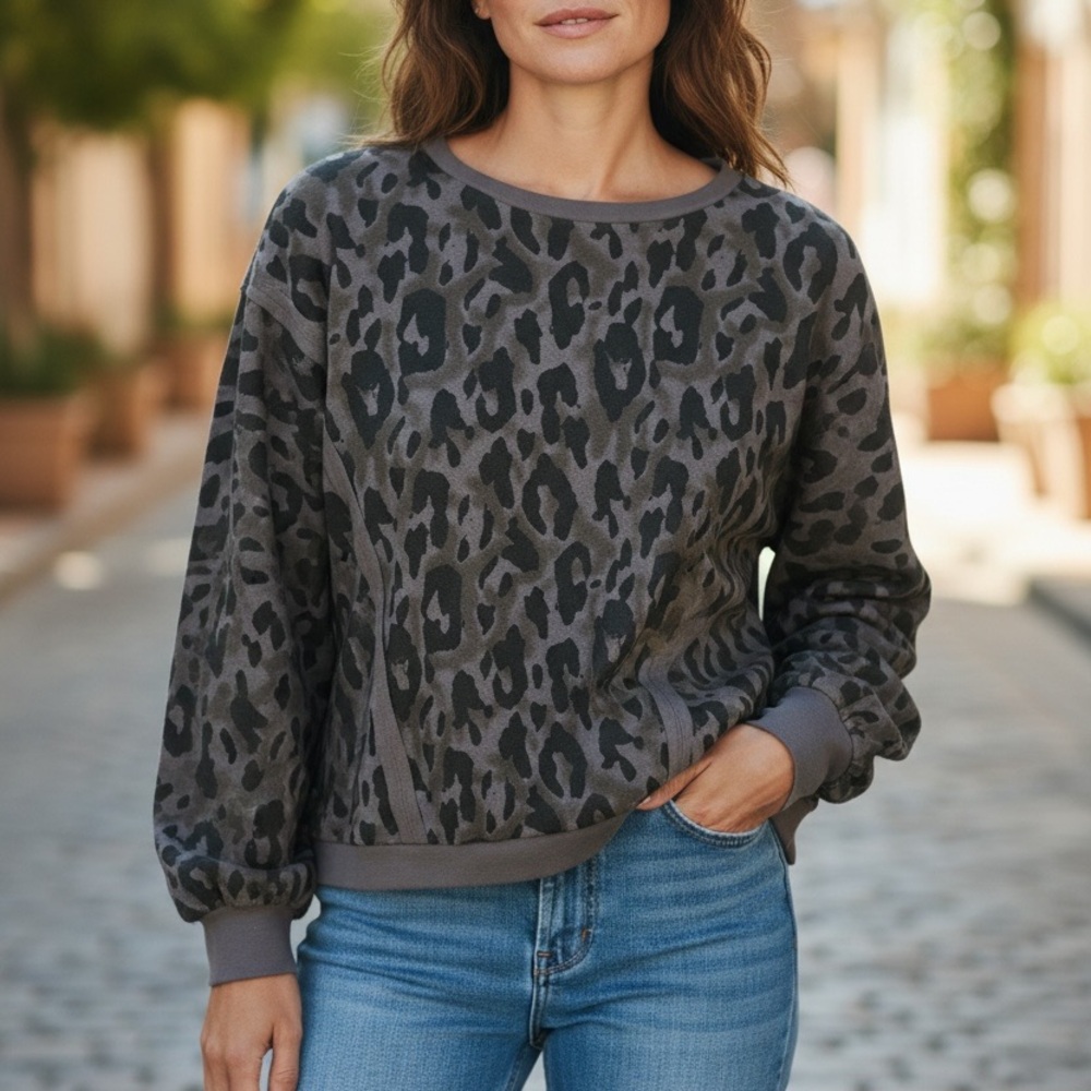 Umgee Gray Leopard Print Sweatshirt